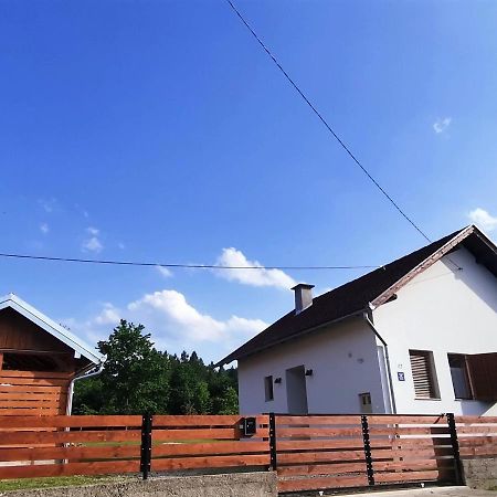 Holiday Home Little House On Papuk Slatinski Drenovac Εξωτερικό φωτογραφία
